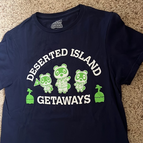 LIKE NEW size S exclusive Animal Crossing “Deserted Island Getaways” graphic tee - Picture 2 of 2